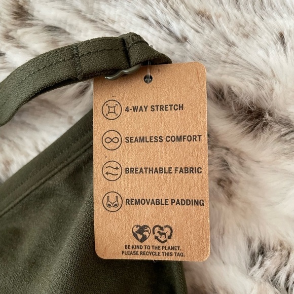 Victoria’s Secret Sports Bra Olive Green Gorgeous & Super COMFY VS Bra NEW - Picture 4 of 8